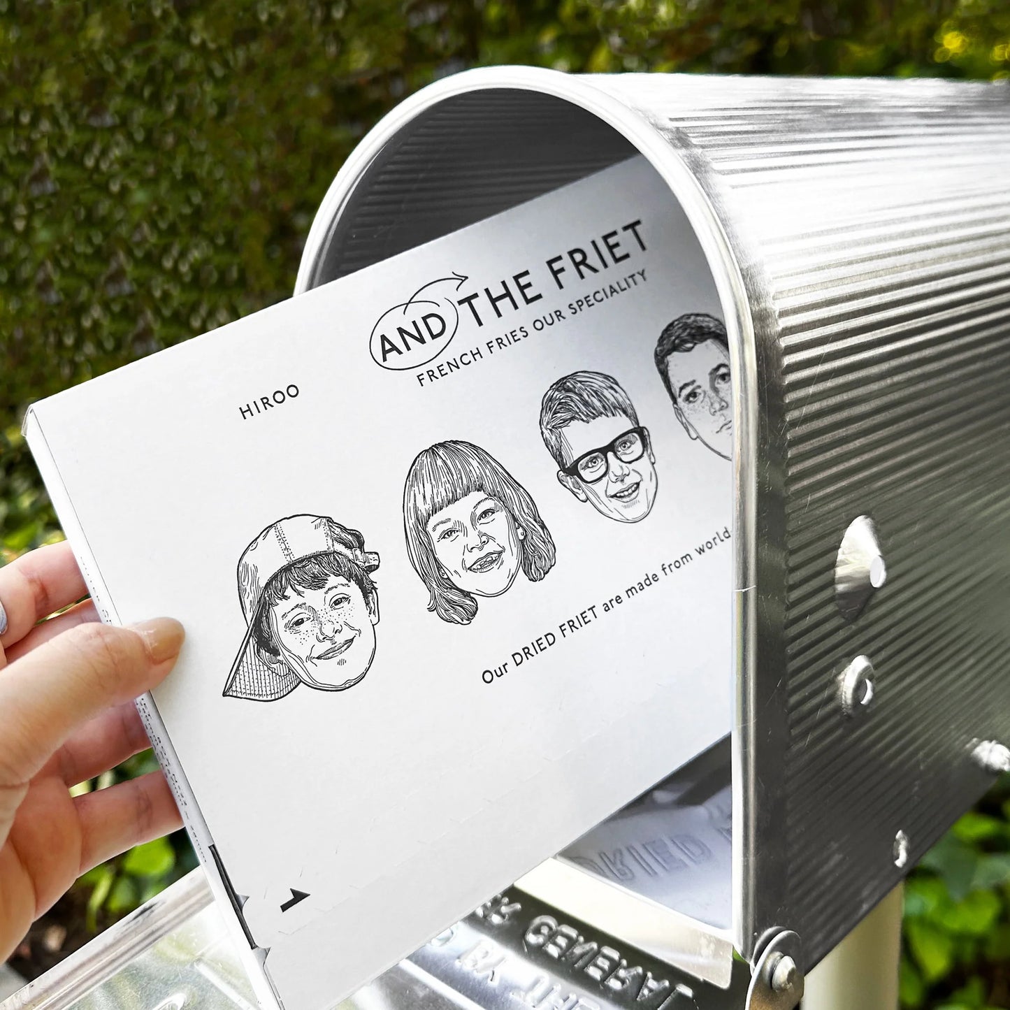 AND THE FRIET 3 PIECES ENVELOPE BOX