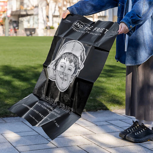 AND THE FRIET PICNIC MAT <BOY-TRUFFLE>