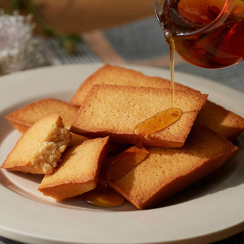 The MAPLE MANIA Maple Gift Set - 18 pieces