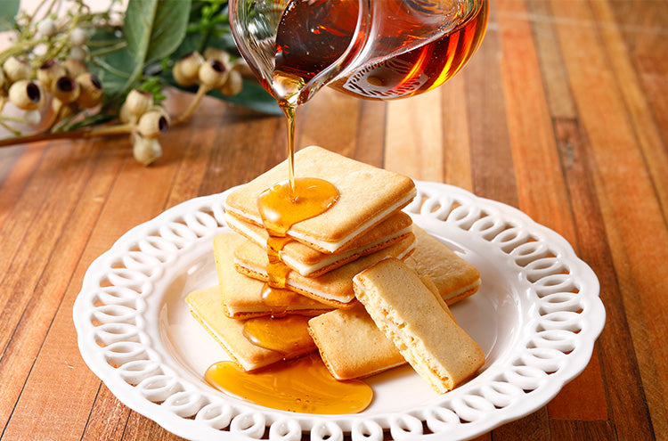 The MAPLE MANIA Maple Butter Cookies - 32 pieces