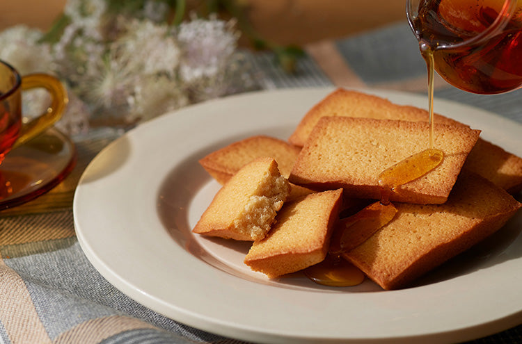 The MAPLE MANIA Maple Financier - 12 pieces